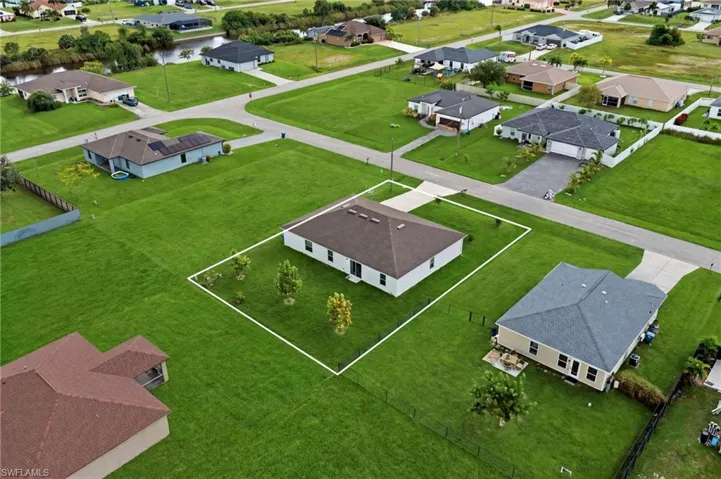 1724 11th Pl, Cape Coral, Florida 33993