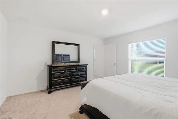 1724 11th Pl, Cape Coral, Florida 33993