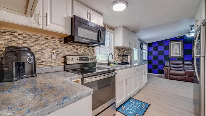 8352 Barbie Ln, North Fort Myers, Florida 33917