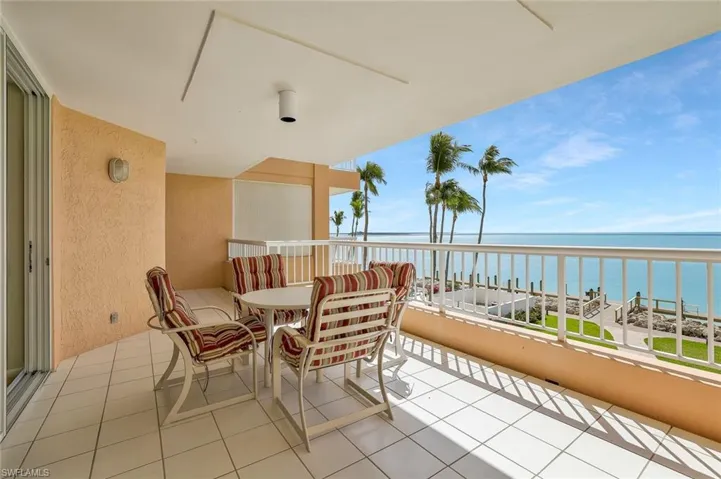 990 Cape Marco Dr 208, Marco Island, Florida 34145