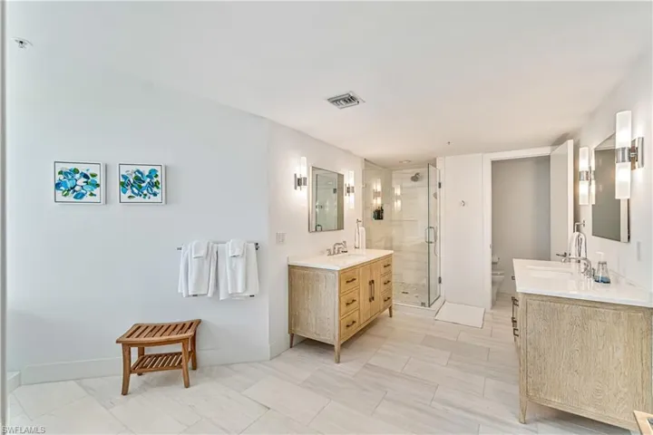 4021 Gulf Shore Blvd N 702, Naples, Florida 34103
