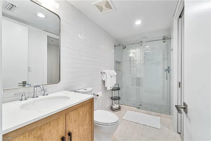 4021 Gulf Shore Blvd N 702, Naples, Florida 34103