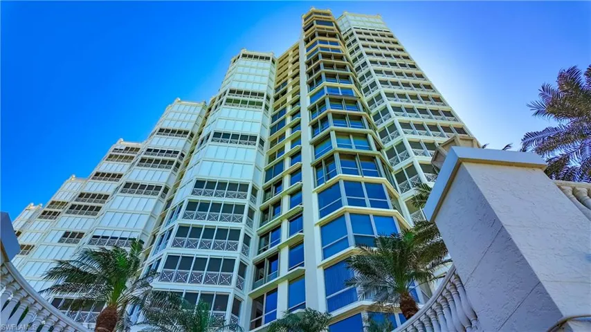 4021 Gulf Shore Blvd N 702, Naples, Florida 34103
