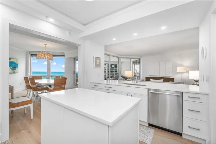 4021 Gulf Shore Blvd N 702, Naples, Florida 34103