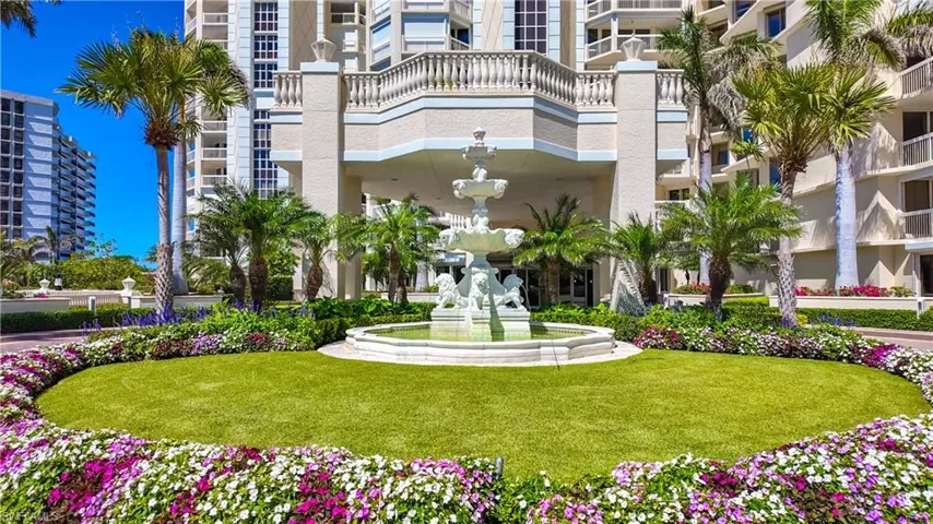 4021 Gulf Shore Blvd N 702, Naples, Florida 34103