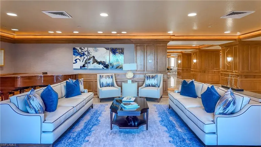 4021 Gulf Shore Blvd N 702, Naples, Florida 34103