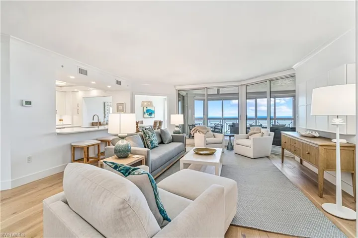 4021 Gulf Shore Blvd N 702, Naples, Florida 34103