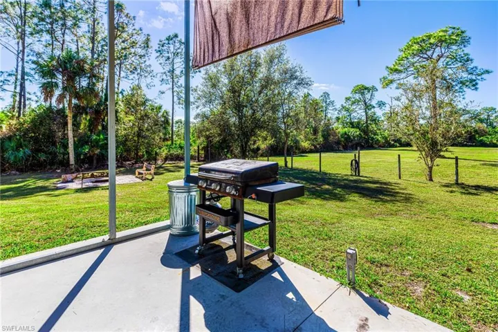 511  20th SE ST, Naples, FL 34117