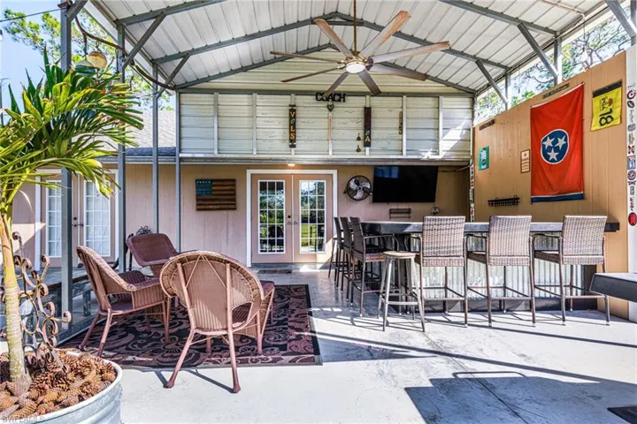 511  20th SE ST, Naples, FL 34117