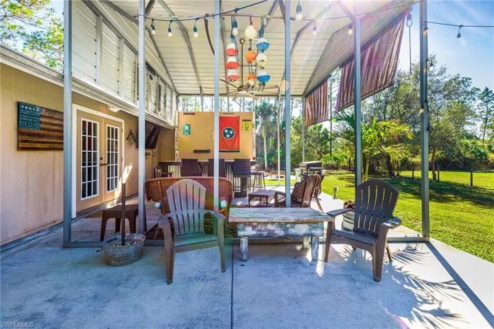 511  20th SE ST, Naples, FL 34117