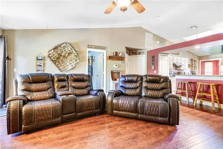 511  20th SE ST, Naples, FL 34117