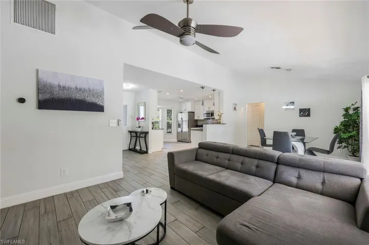5770  Copper Leaf  LN, Naples, FL 34116