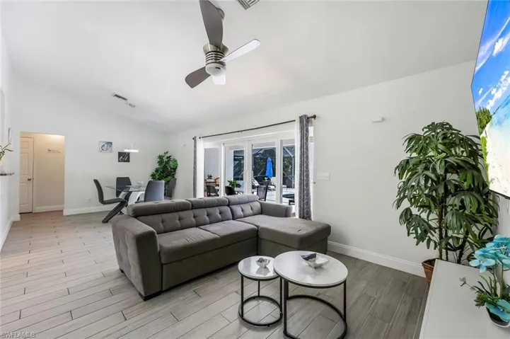 5770  Copper Leaf  LN, Naples, FL 34116
