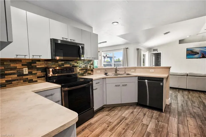 3123 Nw 16th Pl, Cape Coral Fl 33993