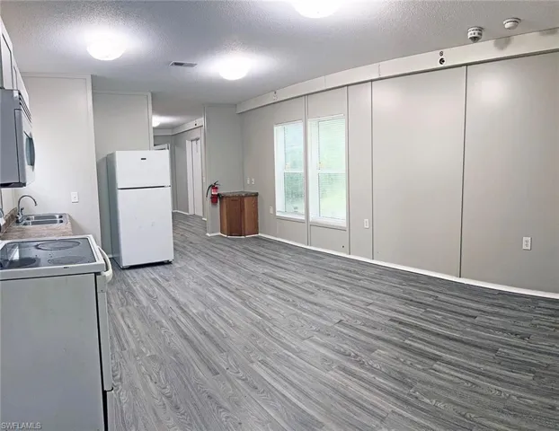 8385  Ebson  DR, North Fort Myers, FL 33917