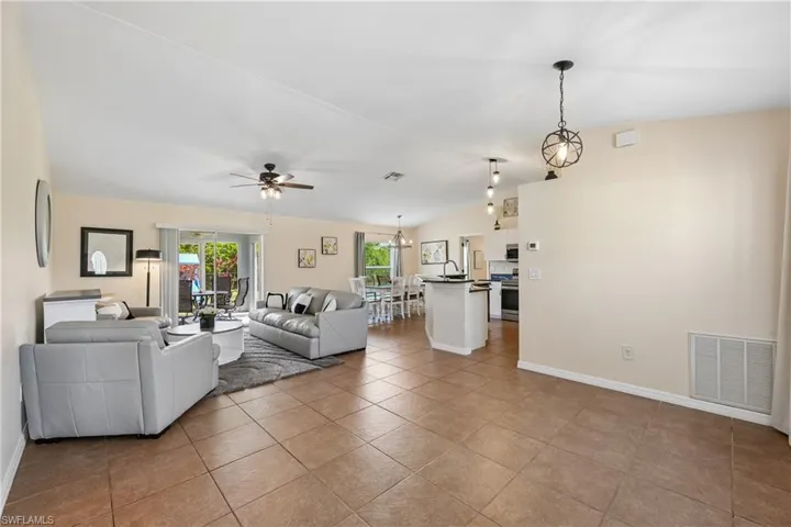 241 SW 34th  TER, Cape Coral, FL 33914