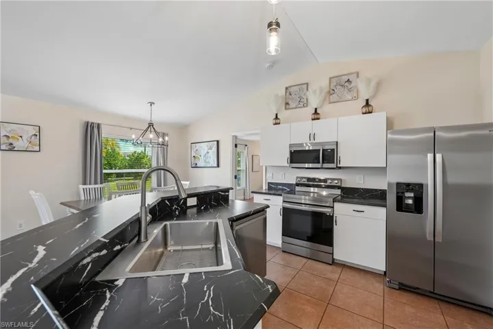 241 SW 34th  TER, Cape Coral, FL 33914