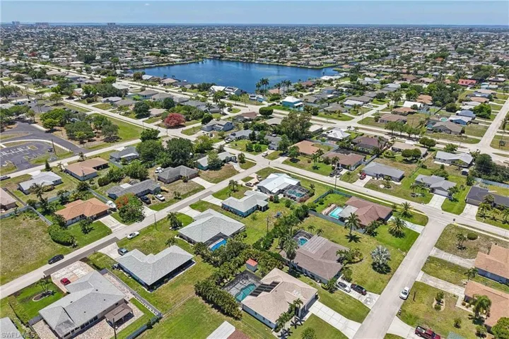 241 SW 34th  TER, Cape Coral, FL 33914