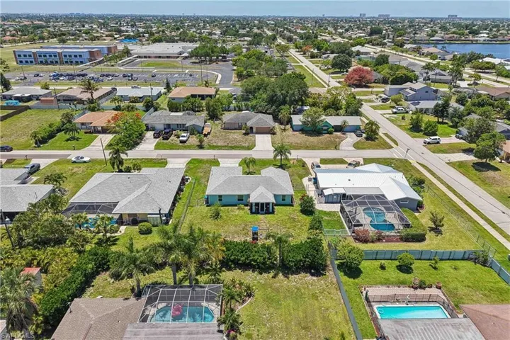 241 SW 34th  TER, Cape Coral, FL 33914