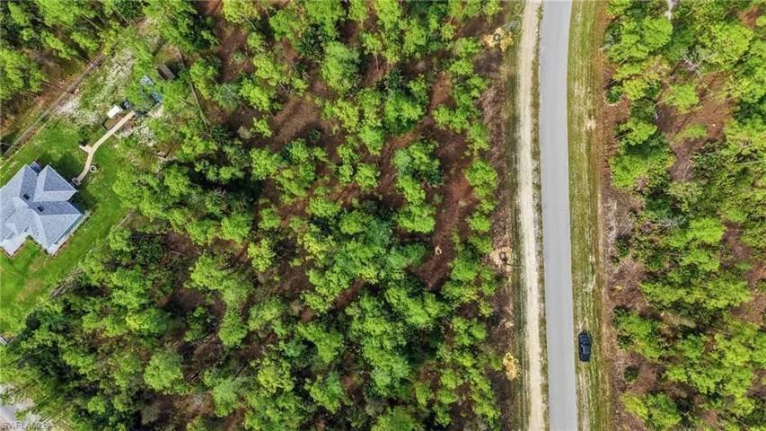 305 Woodburn Dr, Lehigh Acres, Florida 33972