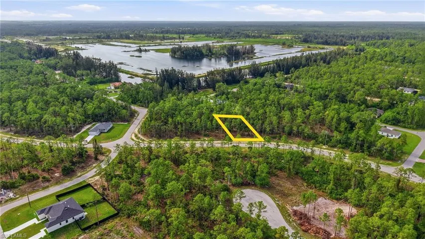 305 Woodburn Dr, Lehigh Acres, Florida 33972