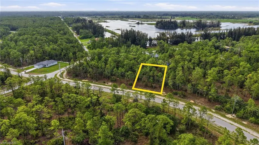 305 Woodburn Dr, Lehigh Acres, Florida 33972