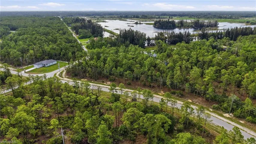 305 Woodburn Dr, Lehigh Acres, Florida 33972