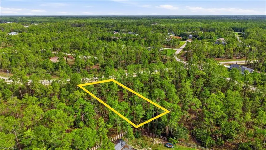 305 Woodburn Dr, Lehigh Acres, Florida 33972
