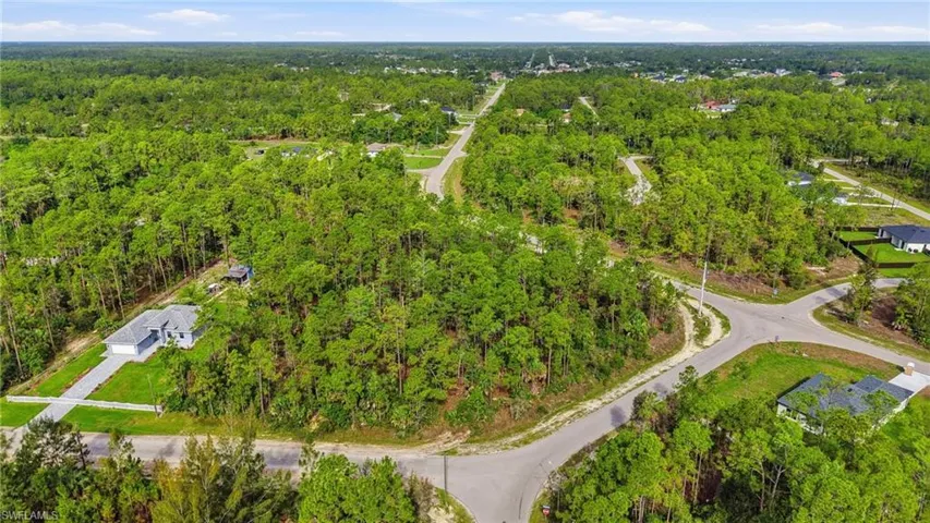 305 Woodburn Dr, Lehigh Acres, Florida 33972