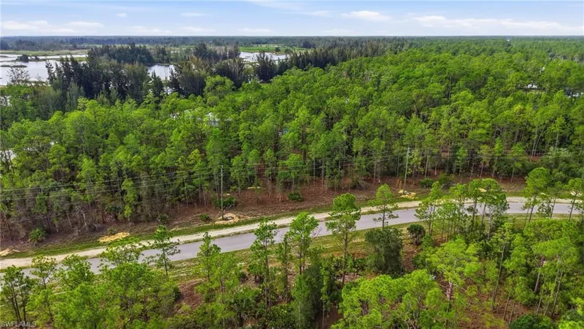 305 Woodburn Dr, Lehigh Acres, Florida 33972