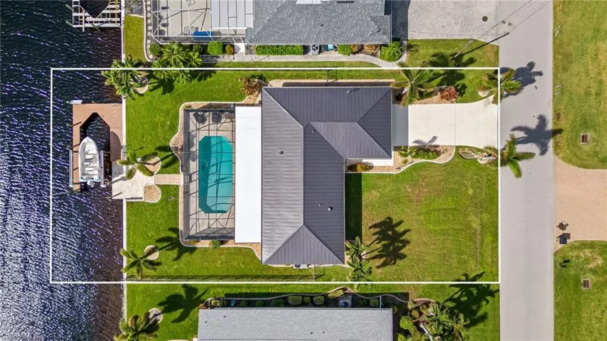Beautiful standing seam roof installed in 2022