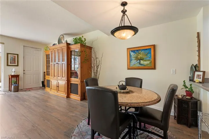 5361 Laughing Gull Ln. Bonita Springs FL 34135 - Dining area