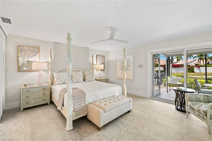 643  Bridgeway  LN, Naples, FL 34108