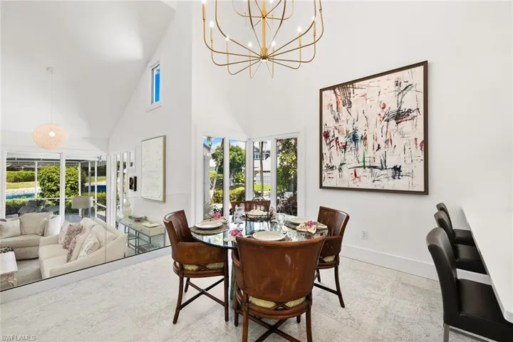 643  Bridgeway  LN, Naples, FL 34108