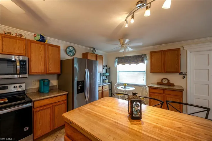 6777  Winkler  RD, Fort Myers, FL 33919