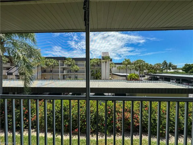 6777  Winkler  RD, Fort Myers, FL 33919