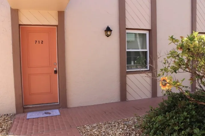 16881 Davis Rd 712, Fort Myers, Florida 33908