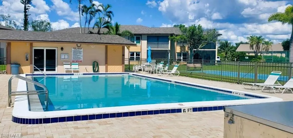 16881 Davis Rd 712, Fort Myers, Florida 33908