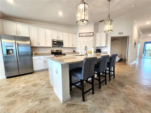 Breakfast bar