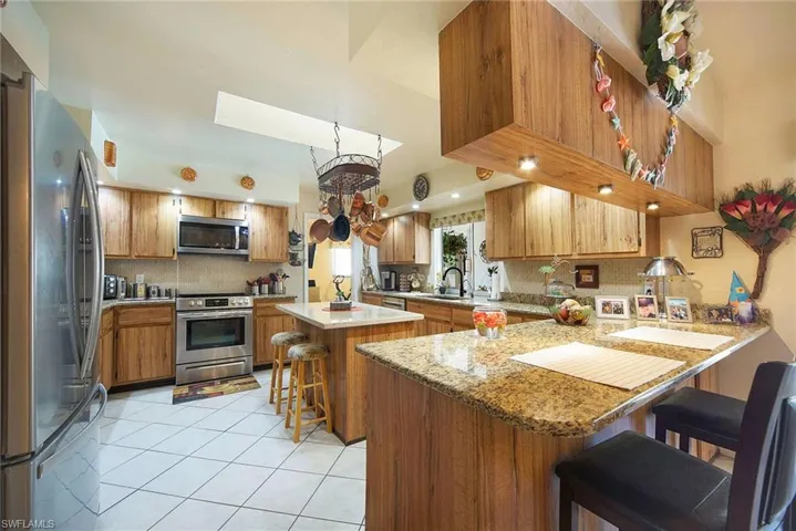 901 Sw 51st Ter, Cape Coral, Florida 33914