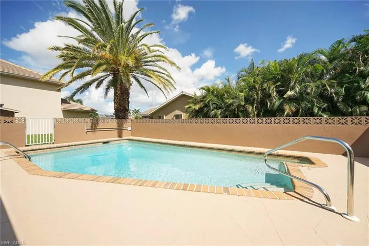 901 Sw 51st Ter, Cape Coral, Florida 33914