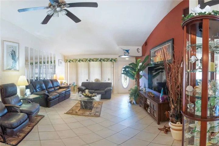 901 Sw 51st Ter, Cape Coral, Florida 33914