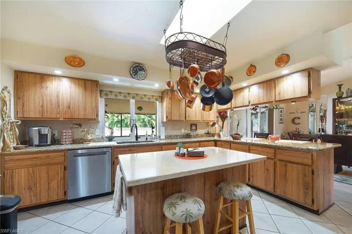 901 Sw 51st Ter, Cape Coral, Florida 33914