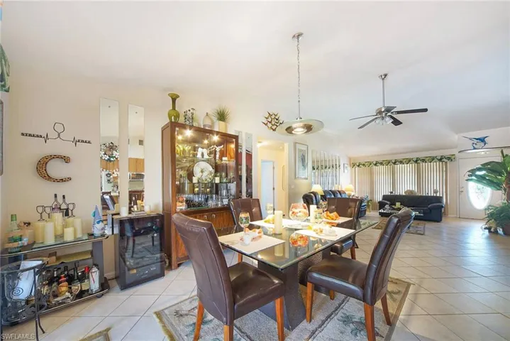 901 Sw 51st Ter, Cape Coral, Florida 33914
