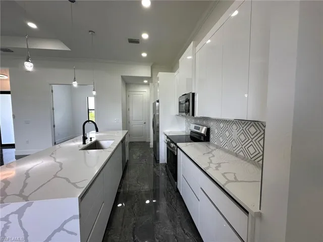 2803  21st SW ST, Lehigh Acres, FL 33976