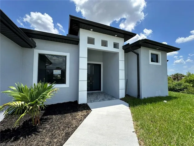 2803  21st SW ST, Lehigh Acres, FL 33976