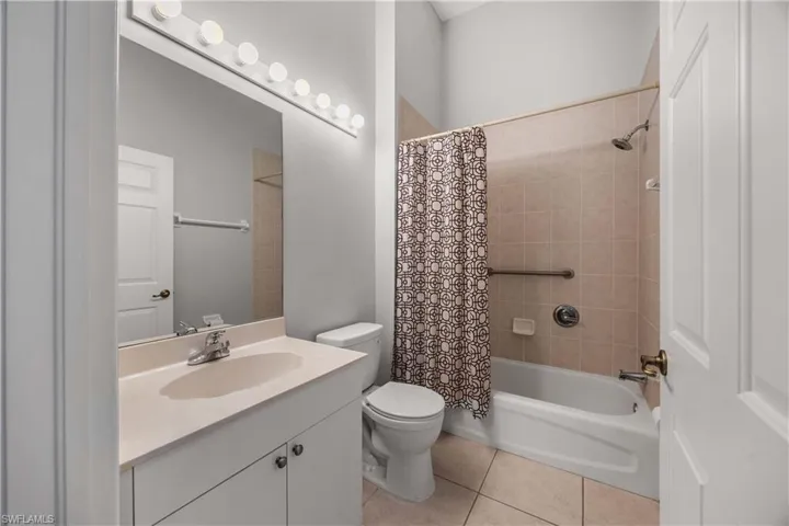 9882 El Greco Cir, Bonita Springs, Florida 34135