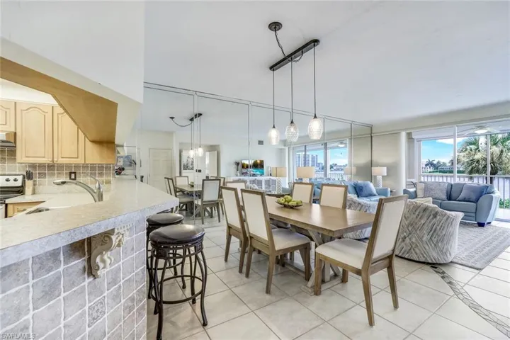 9380 Gulf Shore Dr 102, Naples, Florida 34108
