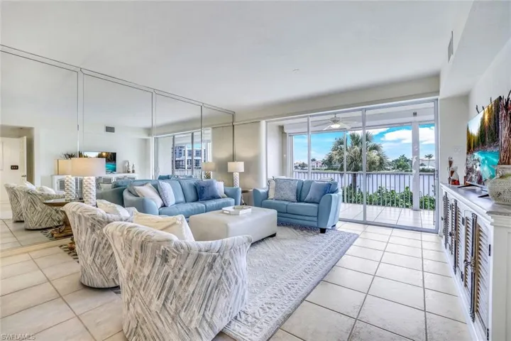9380 Gulf Shore Dr 102, Naples, Florida 34108