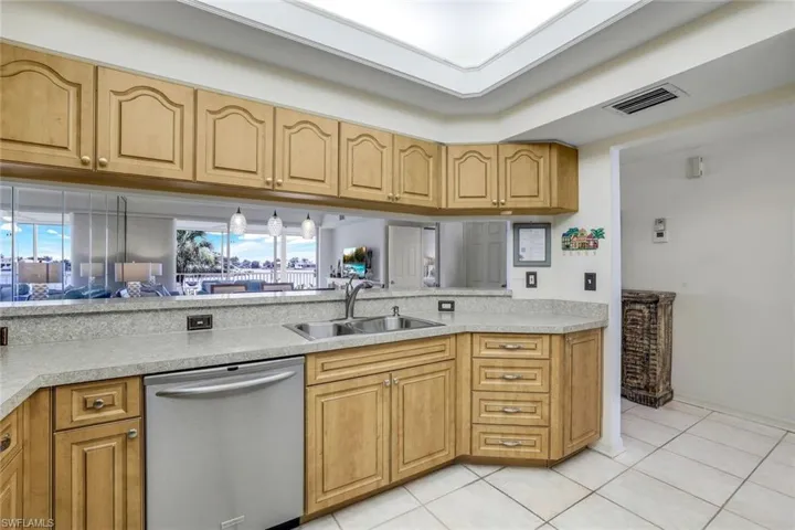 9380 Gulf Shore Dr 102, Naples, Florida 34108